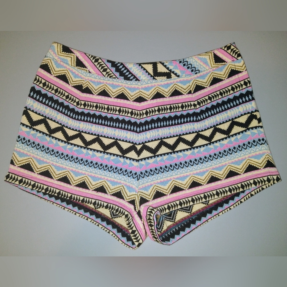 Multicolor Pastel Aztec Print High Waisted Shorts ~ Sz S( Fits 29in Waist)